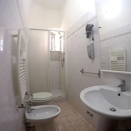Otel Ambra Jovinelli 3*